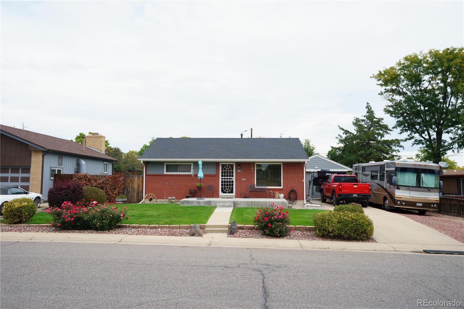  Northglenn Home | MLS #: 98805612063  Graves Court, Northglenn Beds: 4 Baths: 2 Price: $465,000