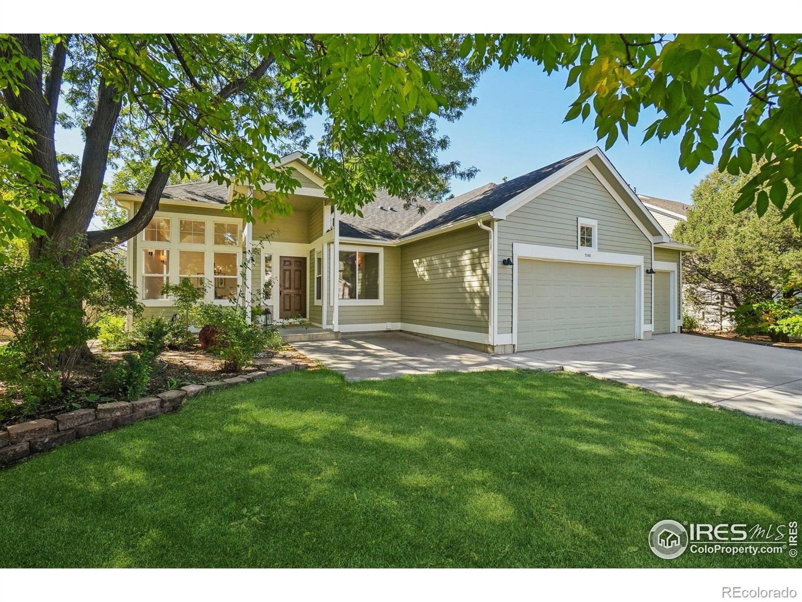 Meadowview Longmont Home | MLS #: 45678910447391148  Chestnut Drive, Longmont Beds: 3 Baths: 4 Price: $825,000