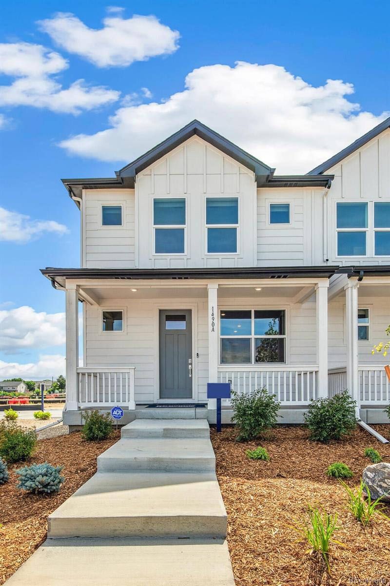  Commerce City Condo / Townhome | MLS #: 392037218772 E 99th Avenue , Commerce City Beds: 3 Baths: 3 Price: $396,995