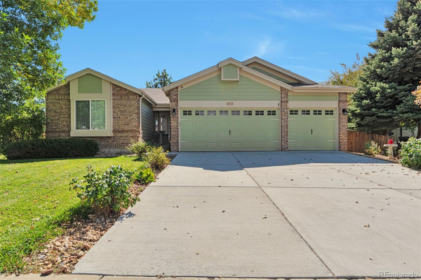 prideAurora Home | MLS #: 44801874731 S Danube Circle, Aurora Beds: 3 Baths: 2 Price: $549,000