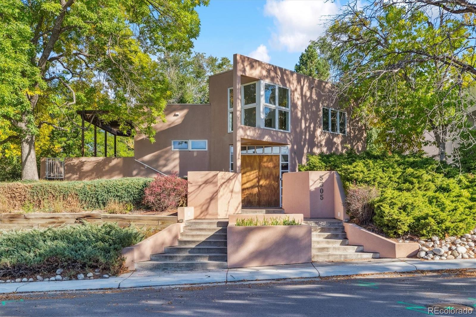 Hilltop Denver Home | MLS #: 58803865305 E Dakota Avenue, Denver Beds: 2 Baths: 3 Price: $850,000