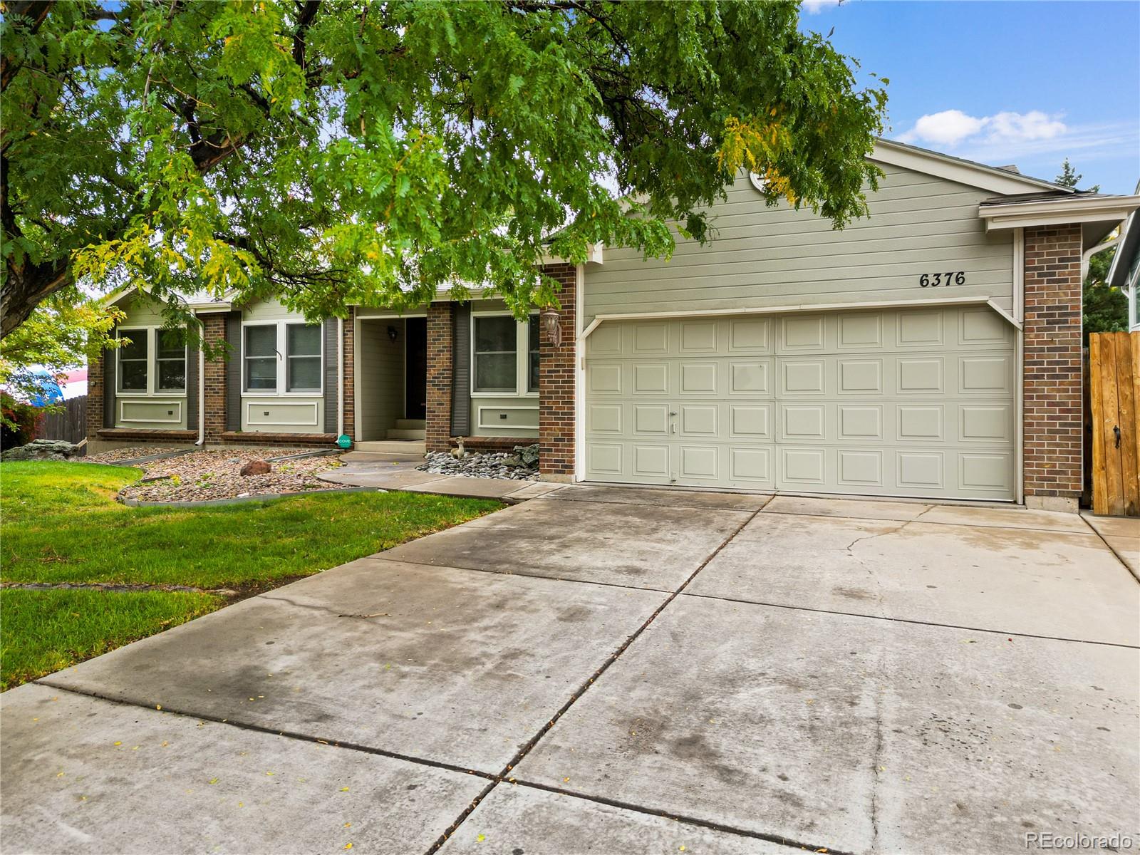 Powderhorn Littleton Home | MLS #: 65303546376 S Pierson Street, Littleton Beds: 3 Baths: 2 Price: $650,000