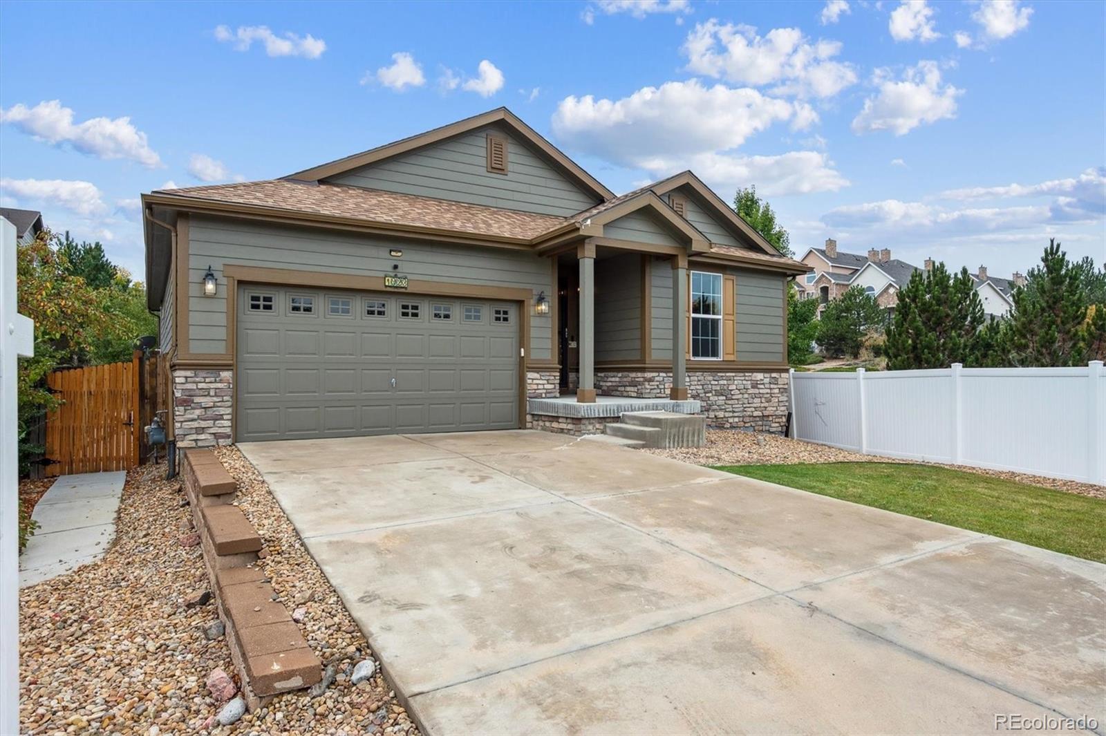 1923 s cathay way, Aurora sold home. Closed on 2025-11-03 for $520,000.