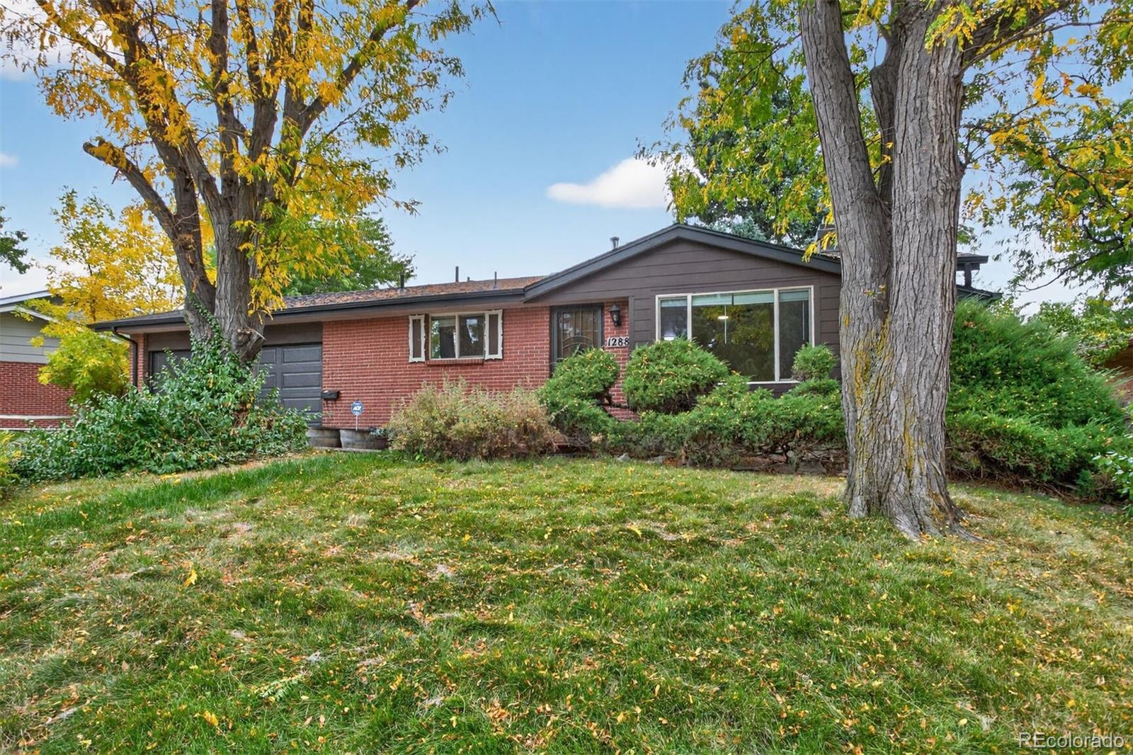 Palomino Park Lakewood Home | MLS #: 34217911288 S Drexel Way, Lakewood Beds: 4 Baths: 3 Price: $580,000