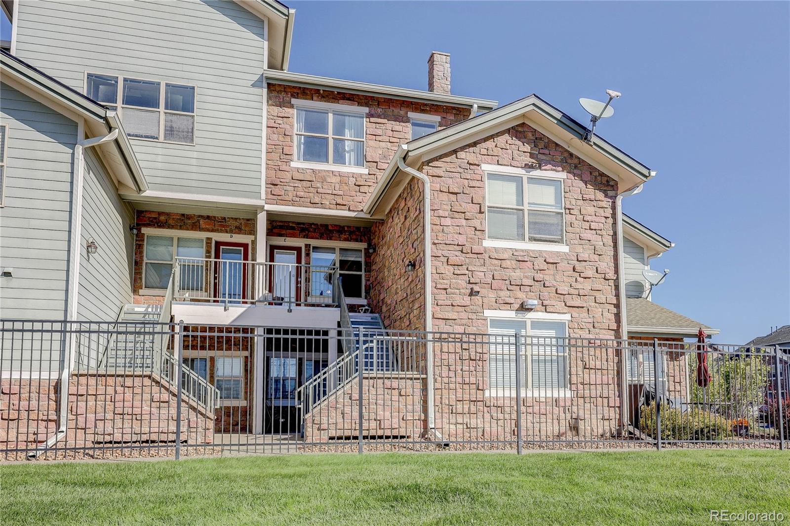 Rock Ridge Aurora Condo / Townhome | MLS #: 300716718601 E Water Drive E, Aurora Beds: 2 Baths: 1 Price: $294,800