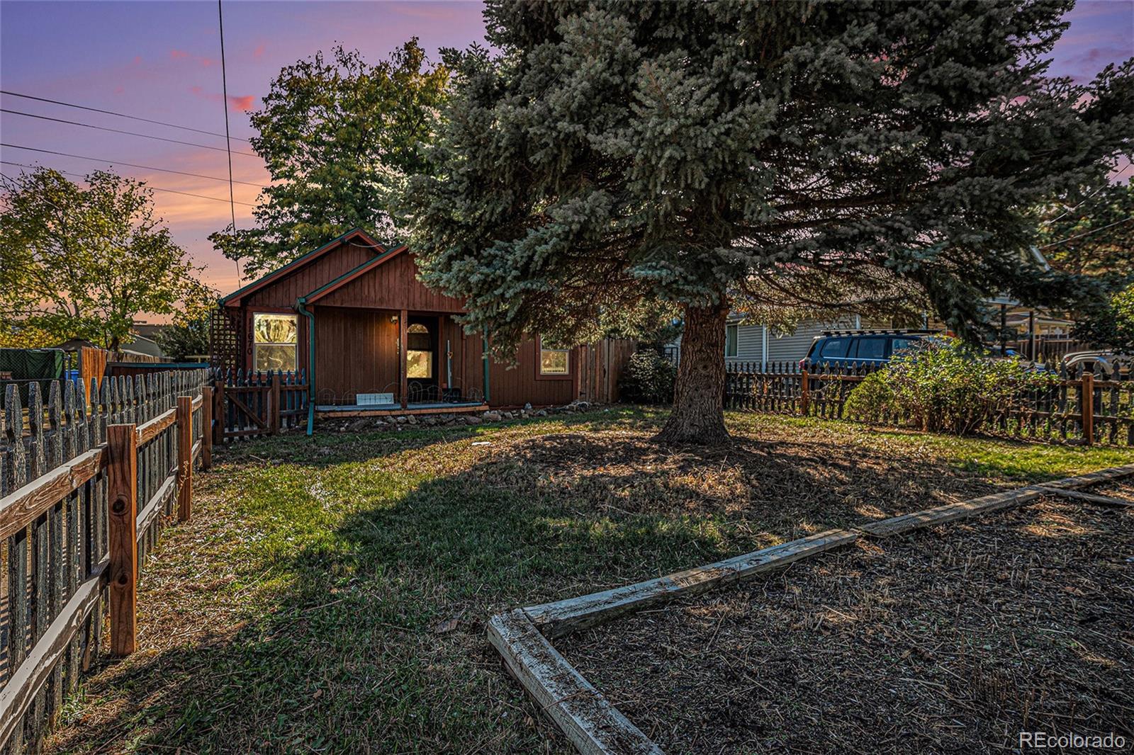 11670 w katherine avenue, Lakewood sold home. Closed on 2025-12-19 for $380,000.