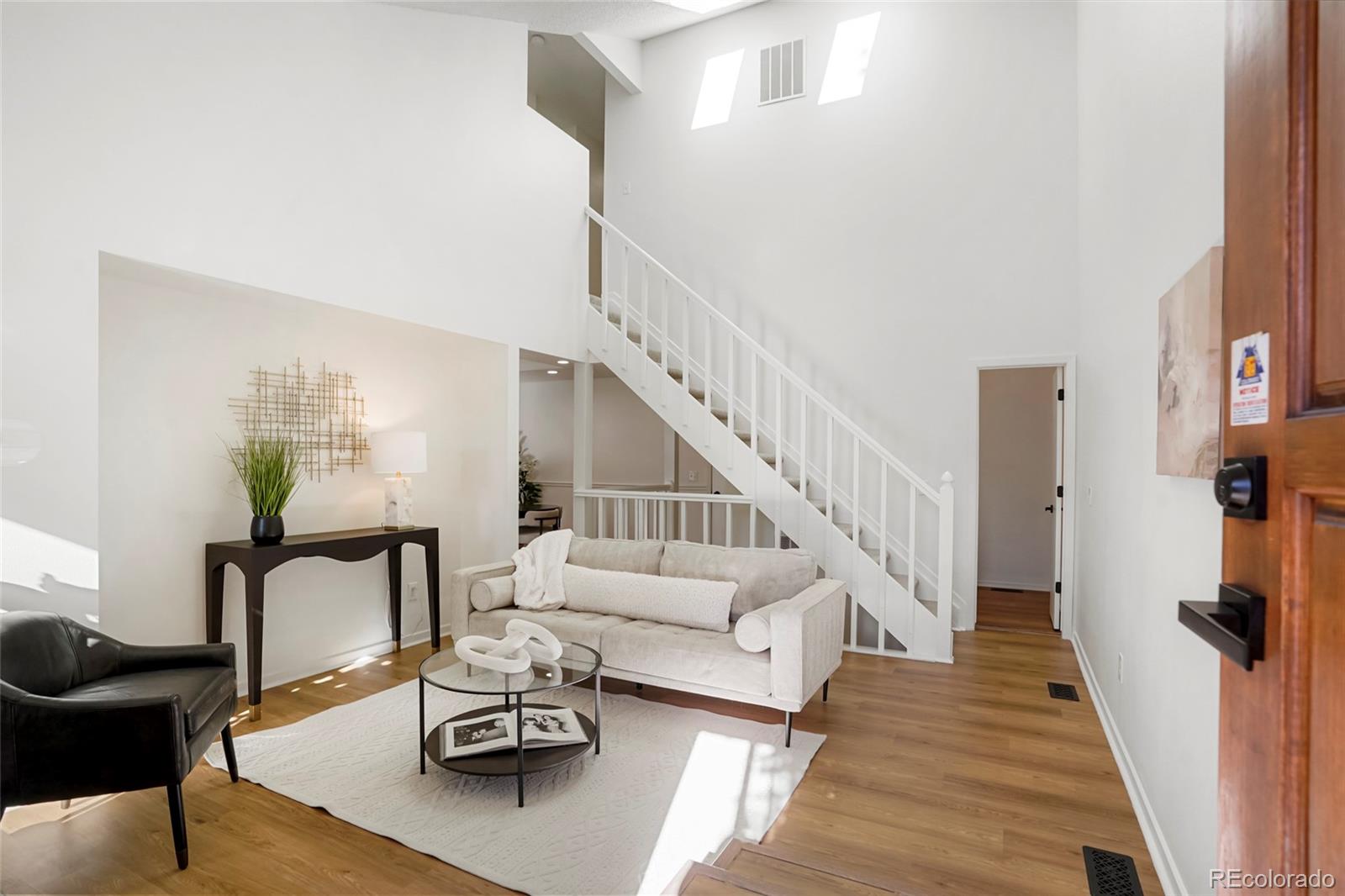  Centennial Condo / Townhome | MLS #: 53020053045 E Long Circle , Centennial Beds: 3 Baths: 3 Price: $479,000