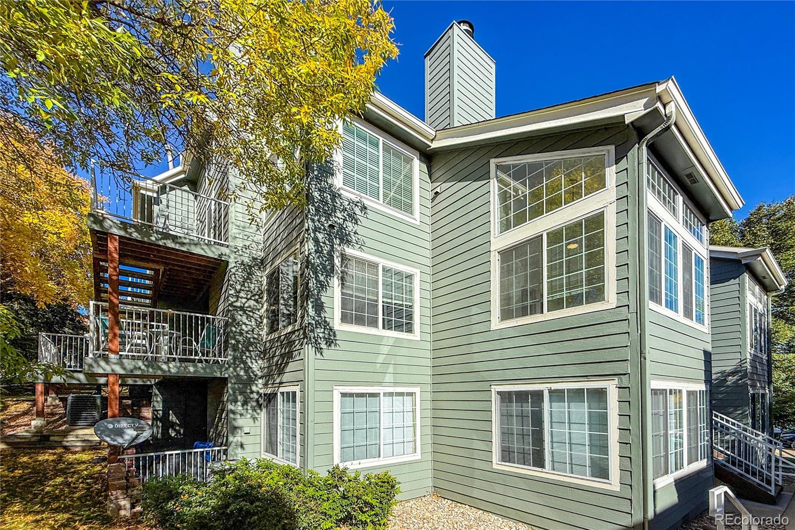 Waterside Lakewood Condo / Townhome | MLS #: 9105670866 S Reed Court F, Lakewood Beds: 2 Baths: 2 Price: $325,000