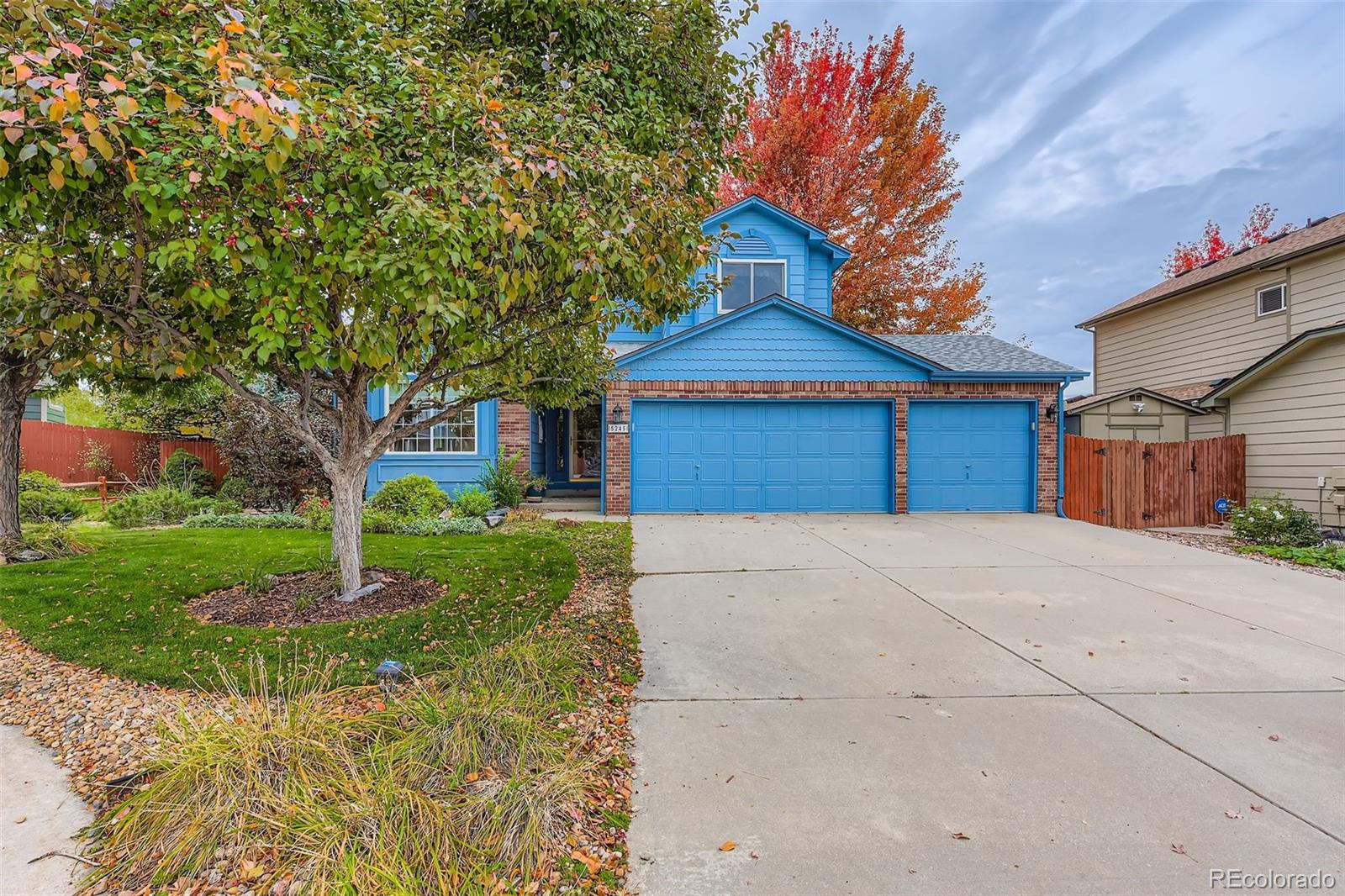 Smoky Ridge Centennial Home | MLS #: 53621935245 S Flanders Street, Centennial Beds: 3 Baths: 3 Price: $575,000