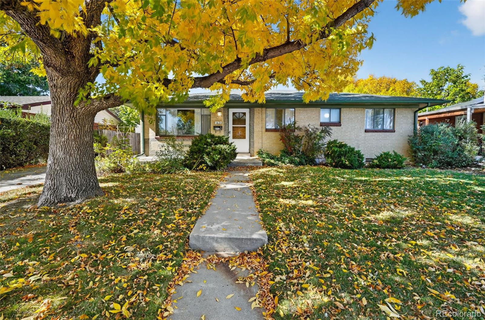 Florida Acres Lakewood Home | MLS #: 53789701621 S Ames Street, Lakewood Beds: 5 Baths: 3 Price: $450,000