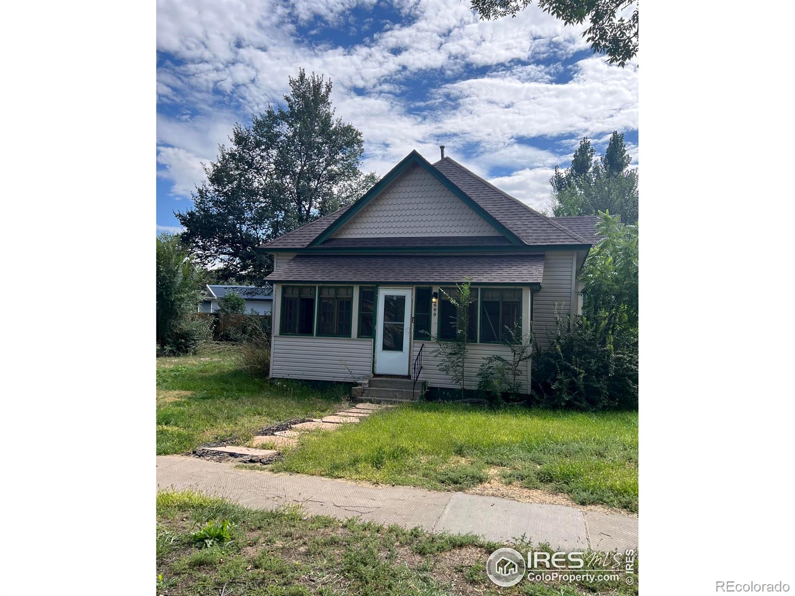 Windsor Town Windsor Home | MLS #: 4567891045763409  Walnut Street, Windsor Beds: 2 Baths: 1 Price: $325,000