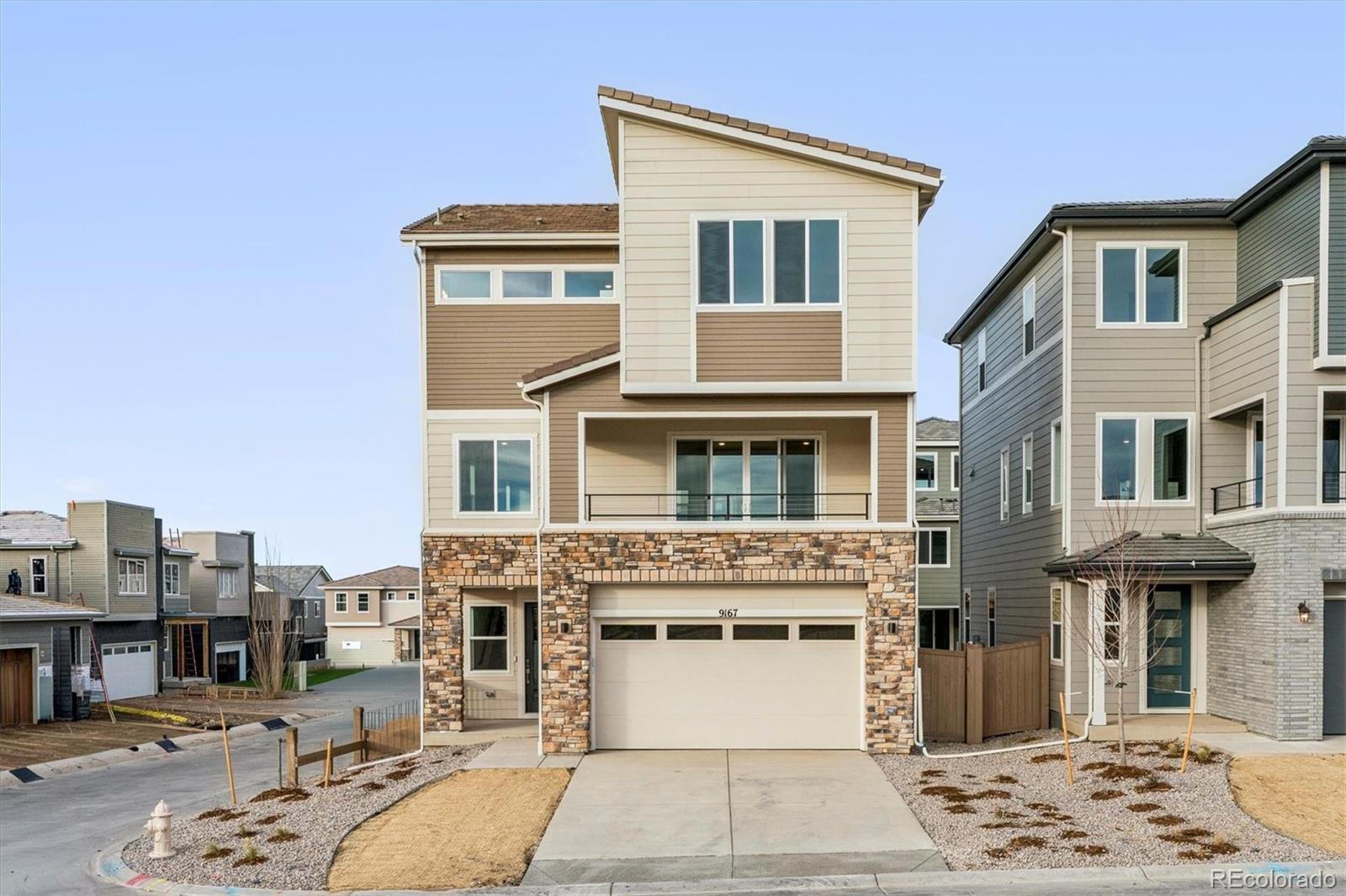 9167  blue needle lane, Englewood sold home. Closed on 2026-03-27 for $729,917.