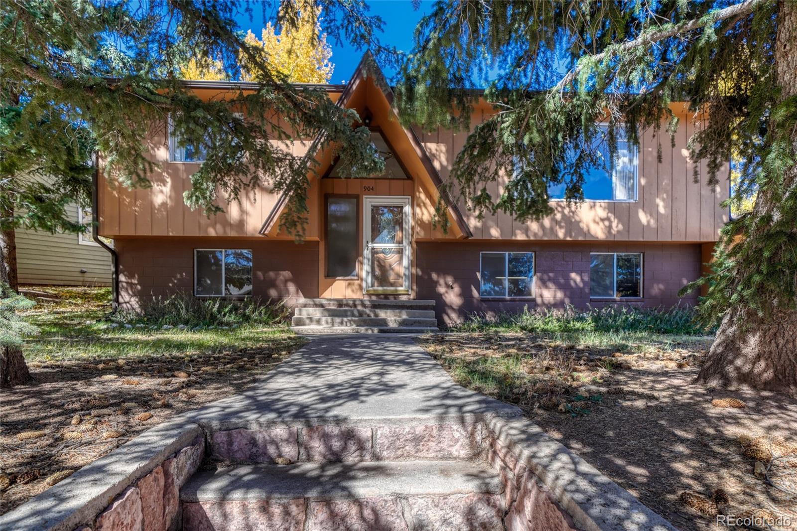 904 w lorraine avenue, Woodland Park sold home. Closed on 2025-10-30 for $340,000.