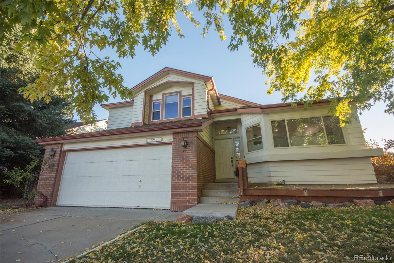 Meadowlake West Arvada Home | MLS #: 860031412942 W 61st Circle, Arvada Beds: 3 Baths: 4 Price: $749,900