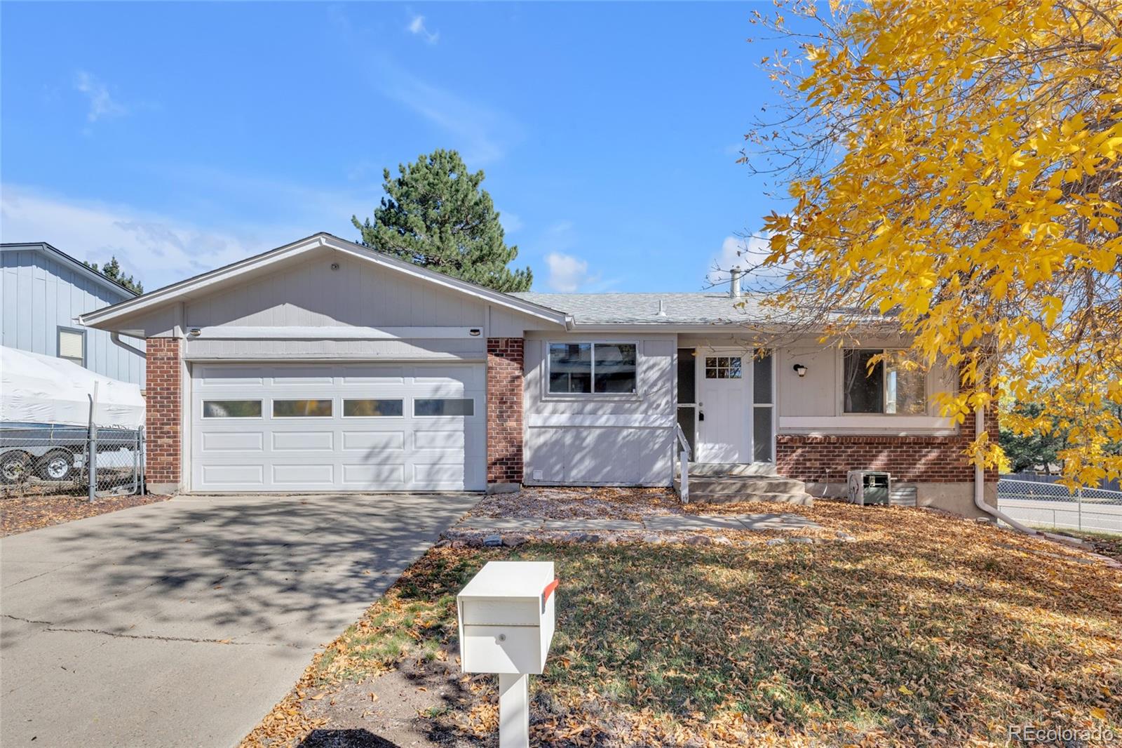 Green Mountain Village Lakewood Home | MLS #: 842800012711 W Jewell Circle, Lakewood Beds: 4 Baths: 2 Price: $550,000