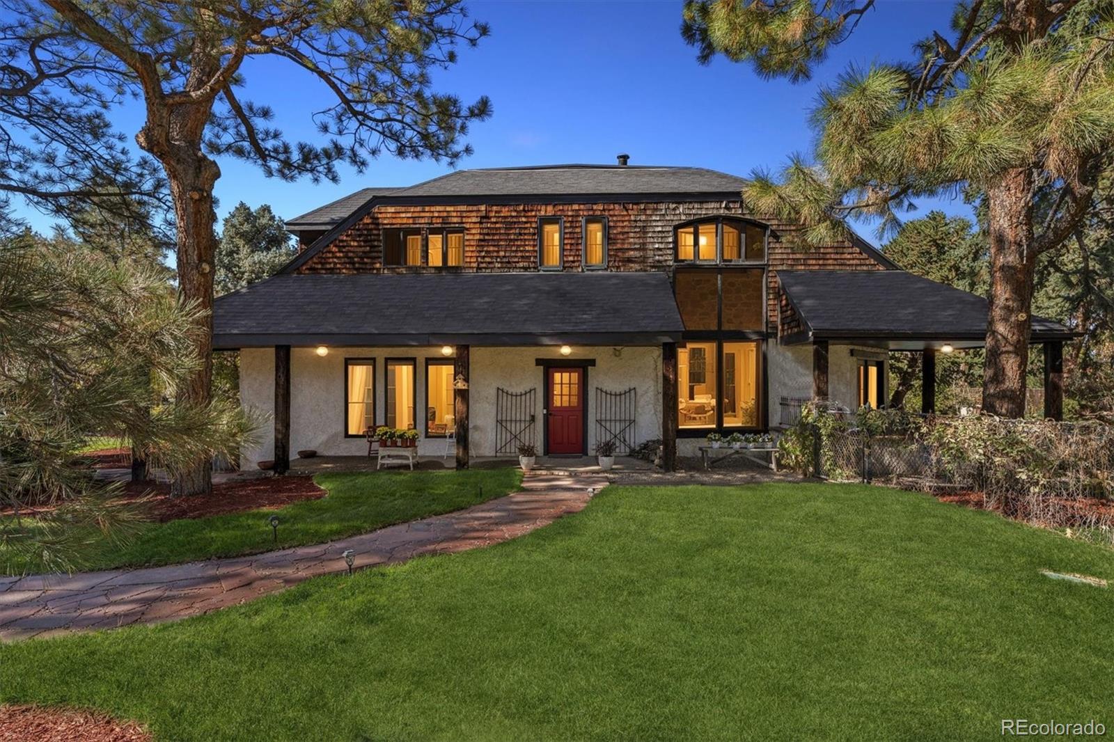 8535 e hawaii lane, Denver sold home. Closed on 2026-01-14 for $1,240,000.
