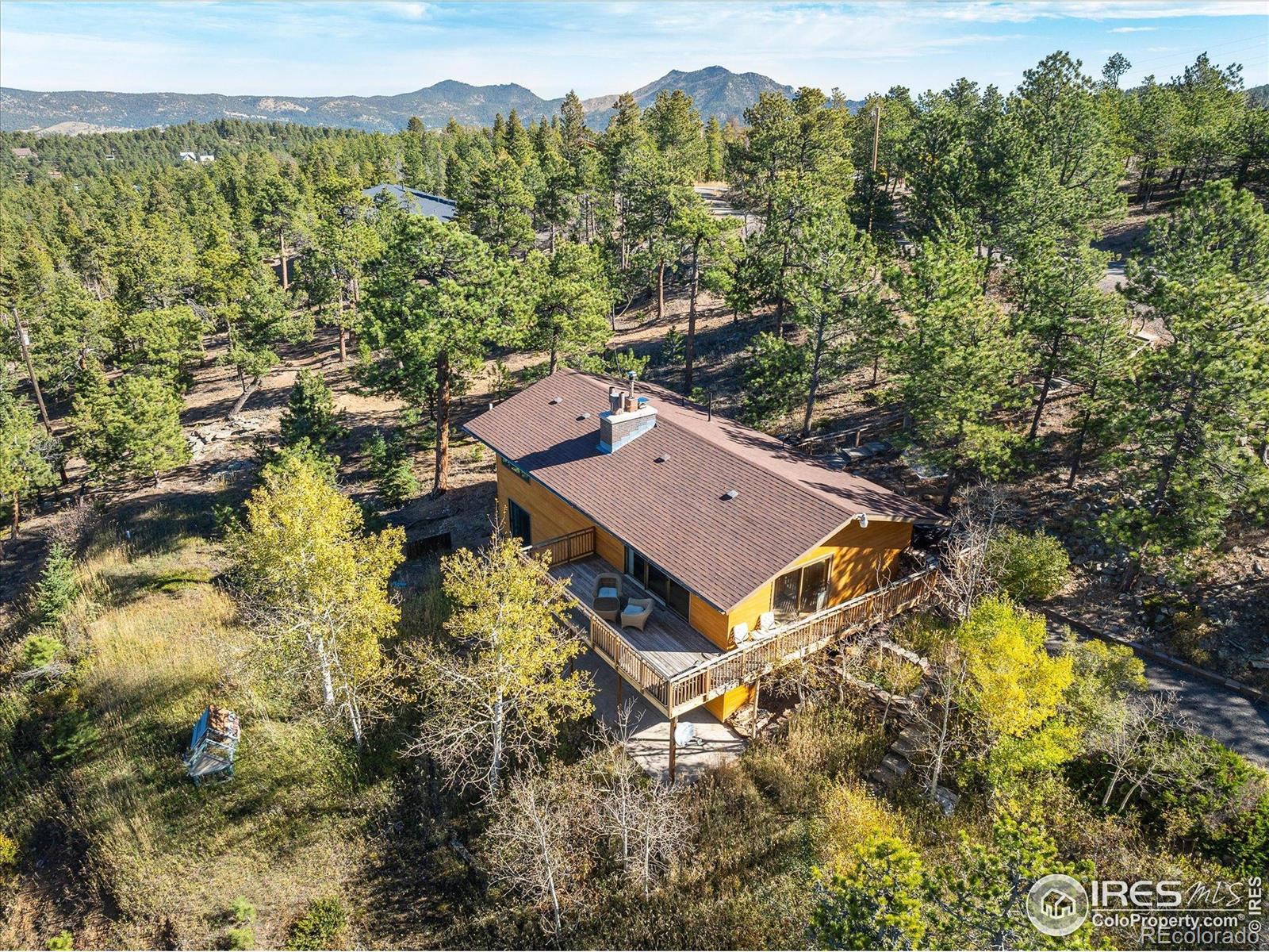 Coal Creek Golden Home | MLS #: 456789104599011935  Vonnie Claire Road, Golden Beds: 3 Baths: 3 Price: $774,900