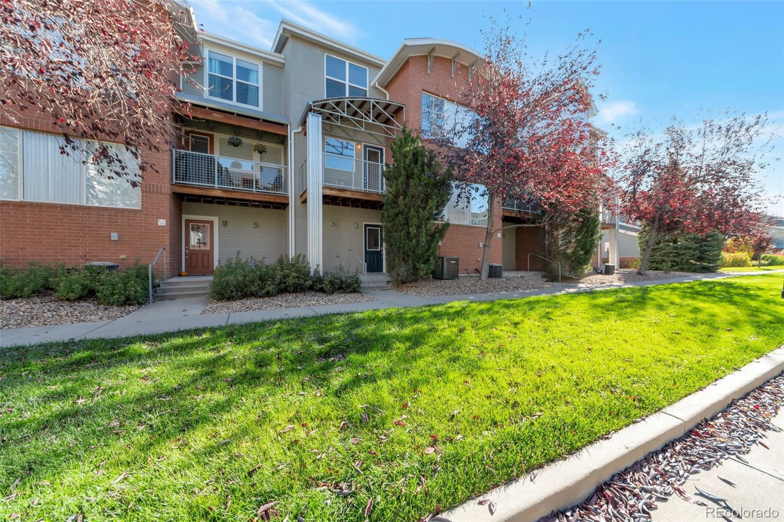 Lowry Denver Condo / Townhome | MLS #: 952625685  Uinta Way 603, Denver Beds: 2 Baths: 3 Price: $525,000