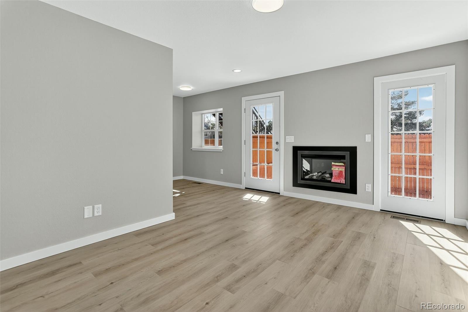 Glenn Oaks Centennial Condo / Townhome | MLS #: 87808582301 E Fremont Avenue S02, Centennial Beds: 3 Baths: 2 Price: $392,000