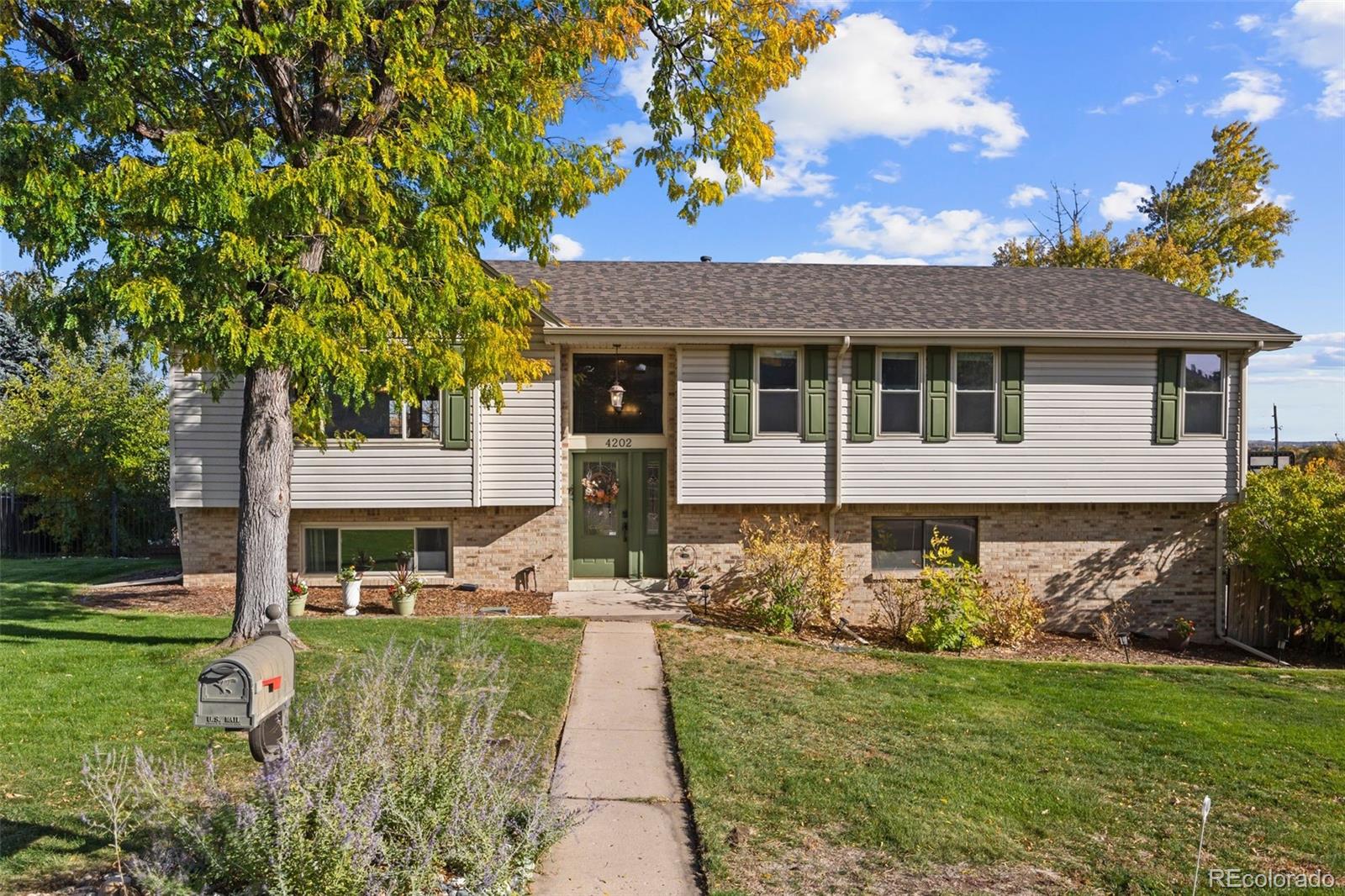 Three Ponds Littleton Home | MLS #: 71386864202 W Pondview Place, Littleton Beds: 4 Baths: 3 Price: $749,900