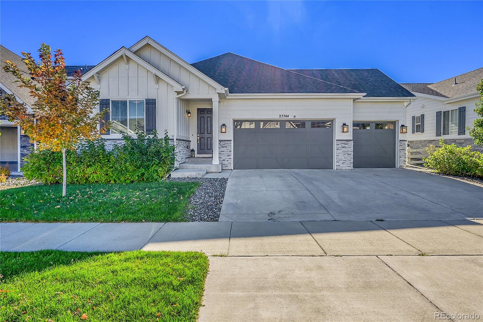 Southshore Aurora Home | MLS #: 452790827744 E Davies Drive, Aurora Beds: 5 Baths: 3 Price: $849,000