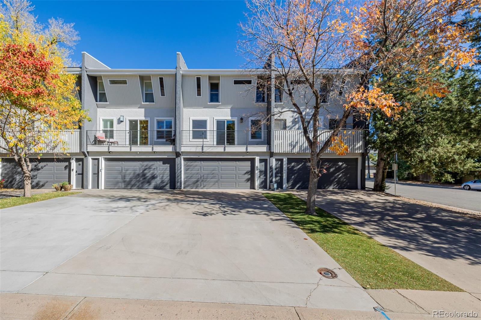 12  jackson street, Denver sold home. Closed on 2026-05-18 for $825,000.