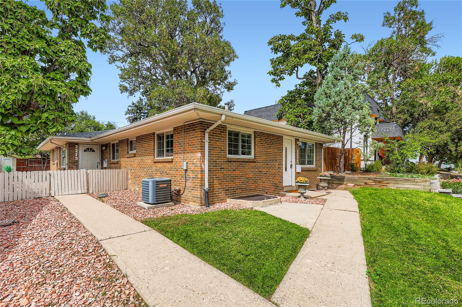 Sloans Lake Denver Condo / Townhome | MLS #: 29927592217  King Street , Denver Beds: 3 Baths: 2 Price: $569,000