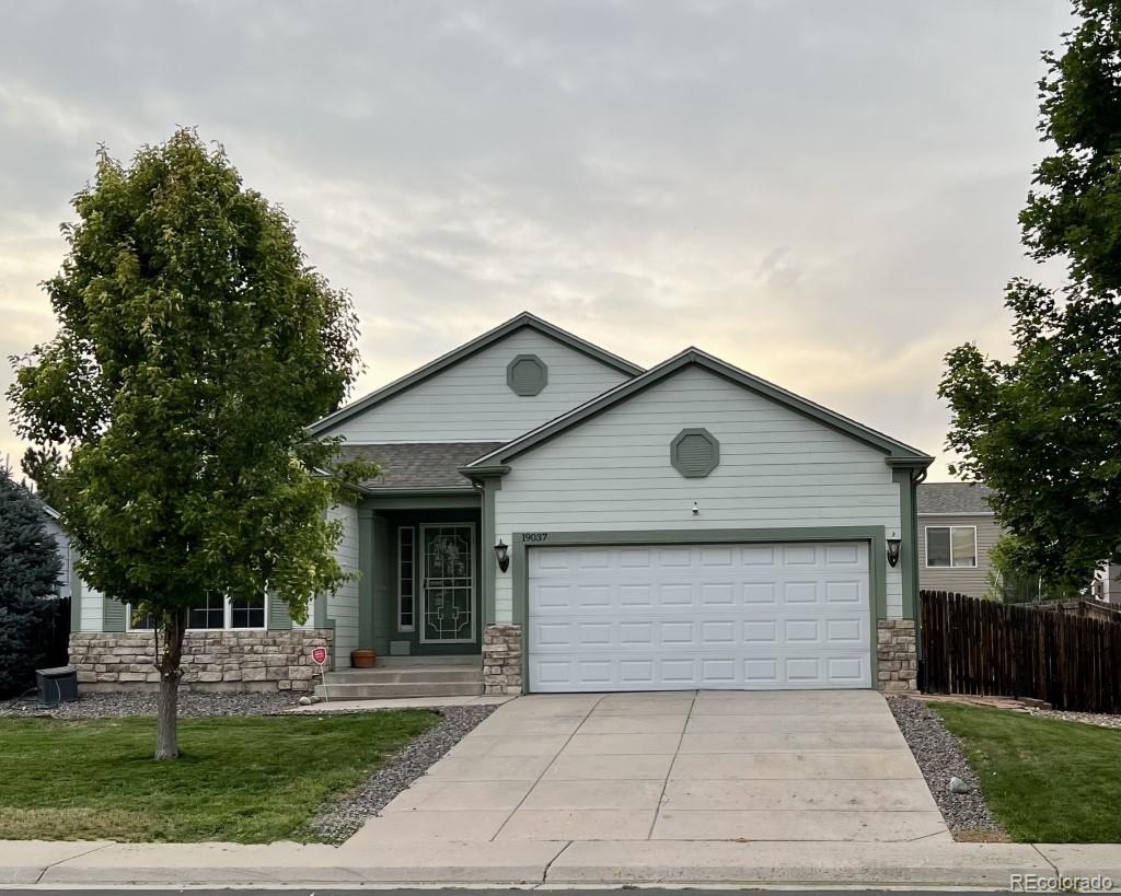 Ridgeview Aurora Home | MLS #: 977756719037 E Ithaca Drive, Aurora Beds: 3 Baths: 2 Price: $475,000