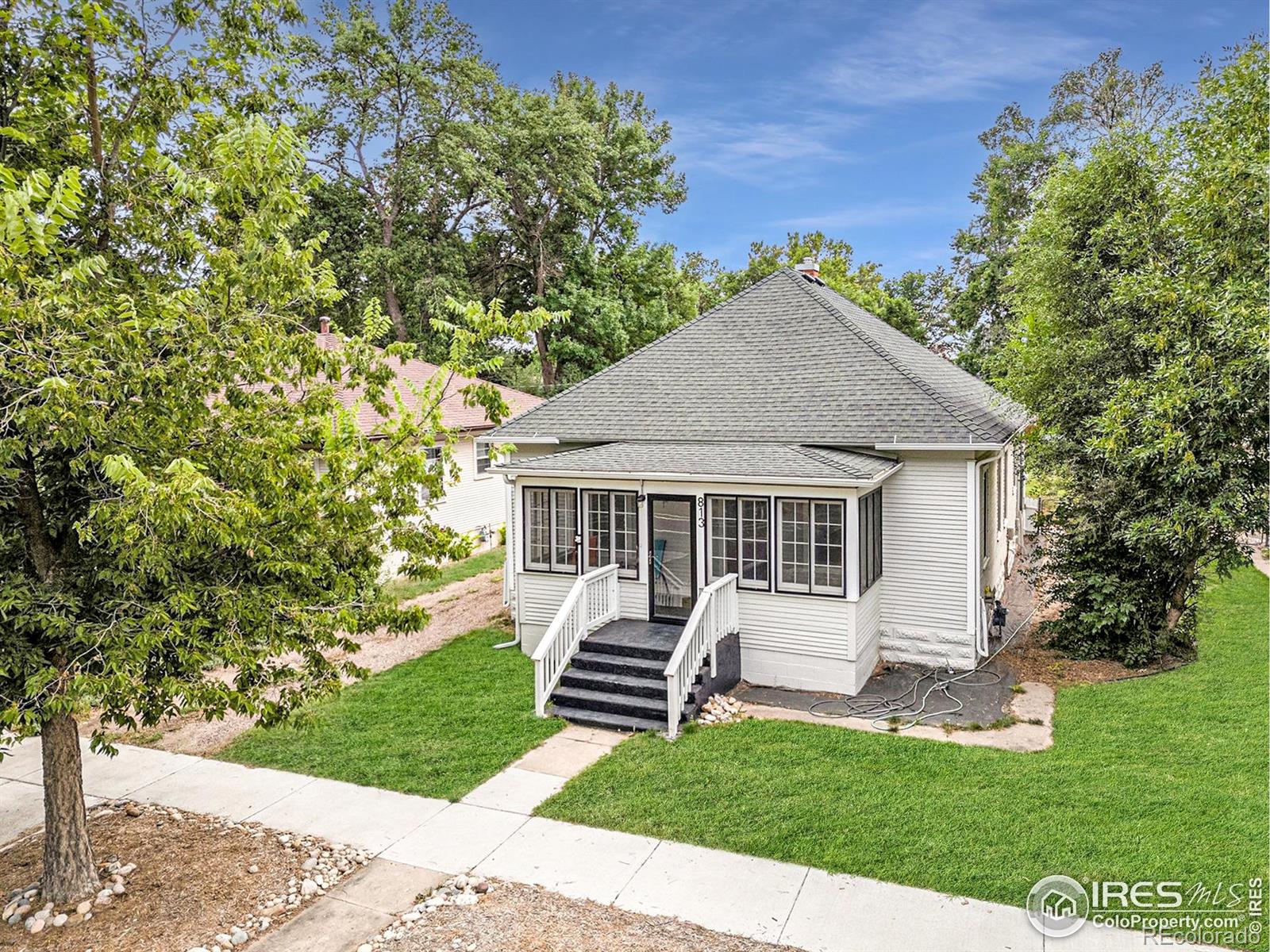  Windsor Home | MLS #: 4567891046210813  Walnut Street, Windsor Beds: 2 Baths: 2 Price: $449,000