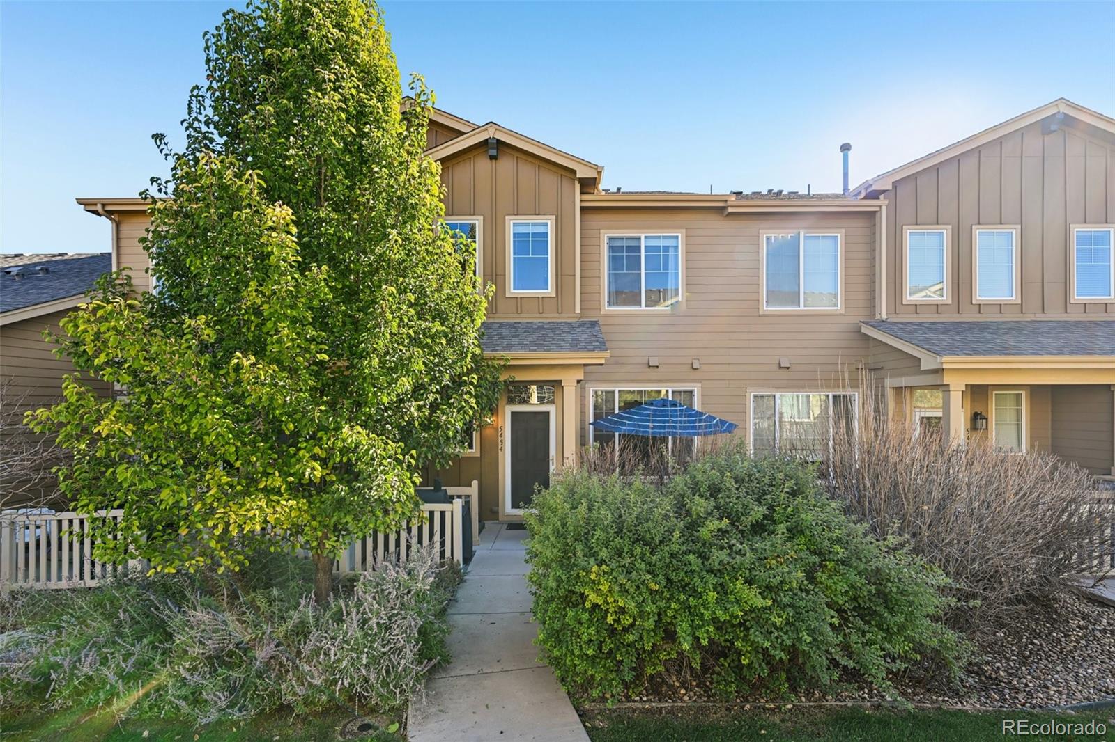  Arvada Condo / Townhome | MLS #: 88073795454 W 72nd Place , Arvada Beds: 3 Baths: 3 Price: $465,000