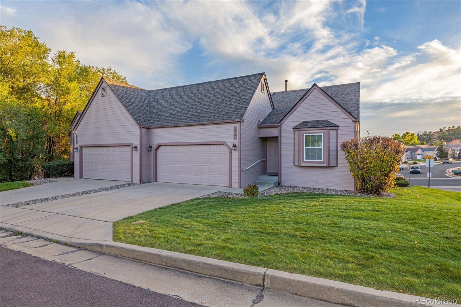 Union Bluffs Colorado Springs Condo / Townhome | MLS #: 33056082562  Blazek Loop , Colorado Springs Beds: 3 Baths: 3 Price: $350,000