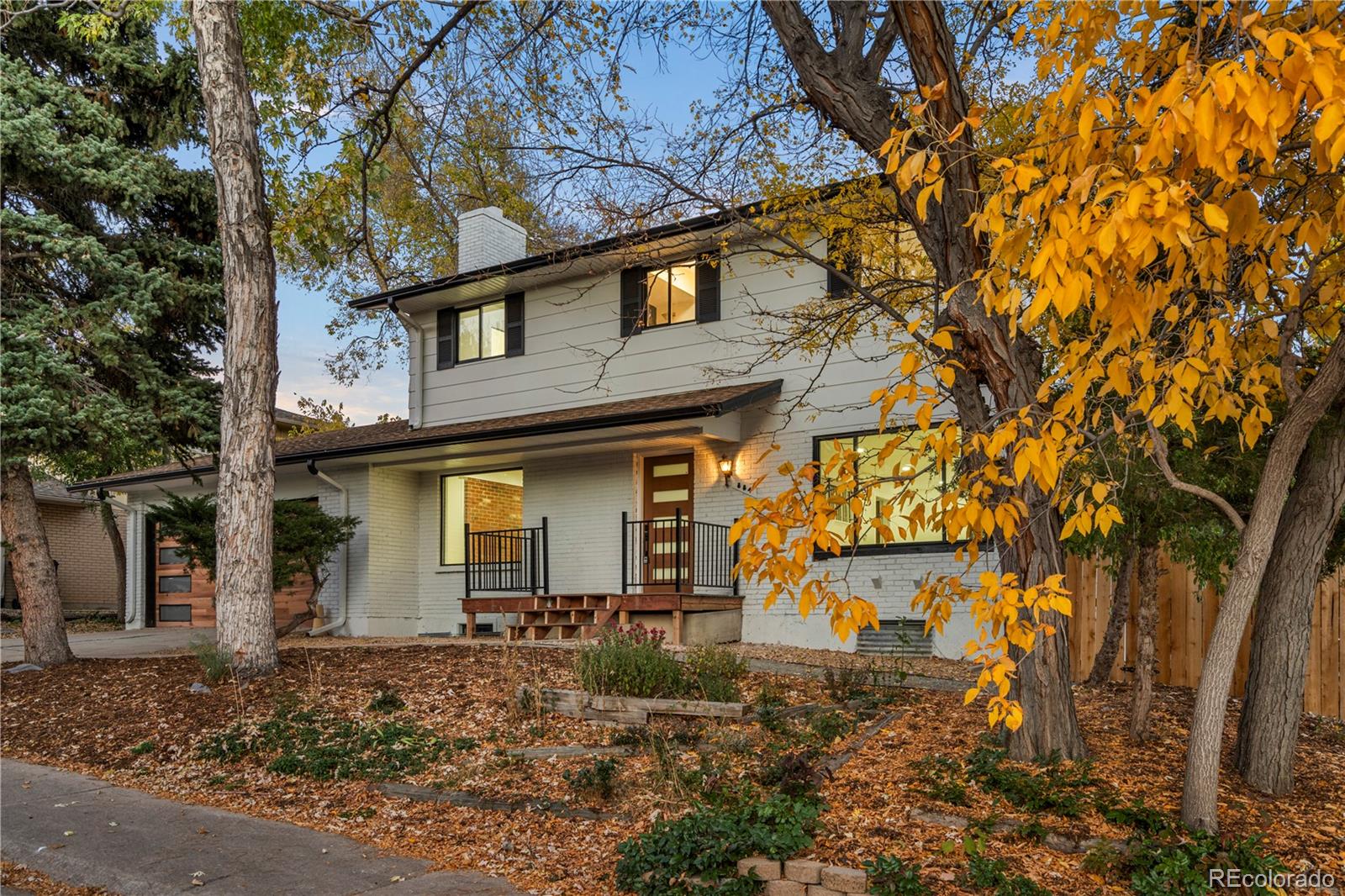  Lakewood Home | MLS #: 7695404884 S Lewis Street, Lakewood Beds: 5 Baths: 3 Price: $719,900