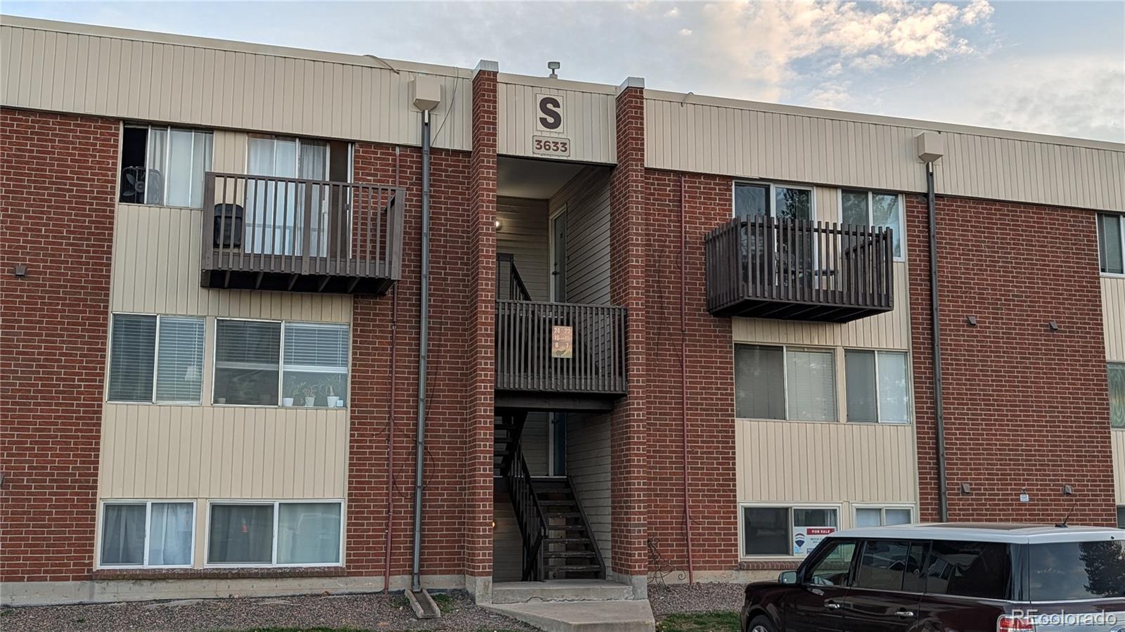 Bear Valley Denver Condo / Townhome | MLS #: 76417723633 S Sheridan Boulevard 7, Denver Beds: 1 Baths: 1 Price: $159,900