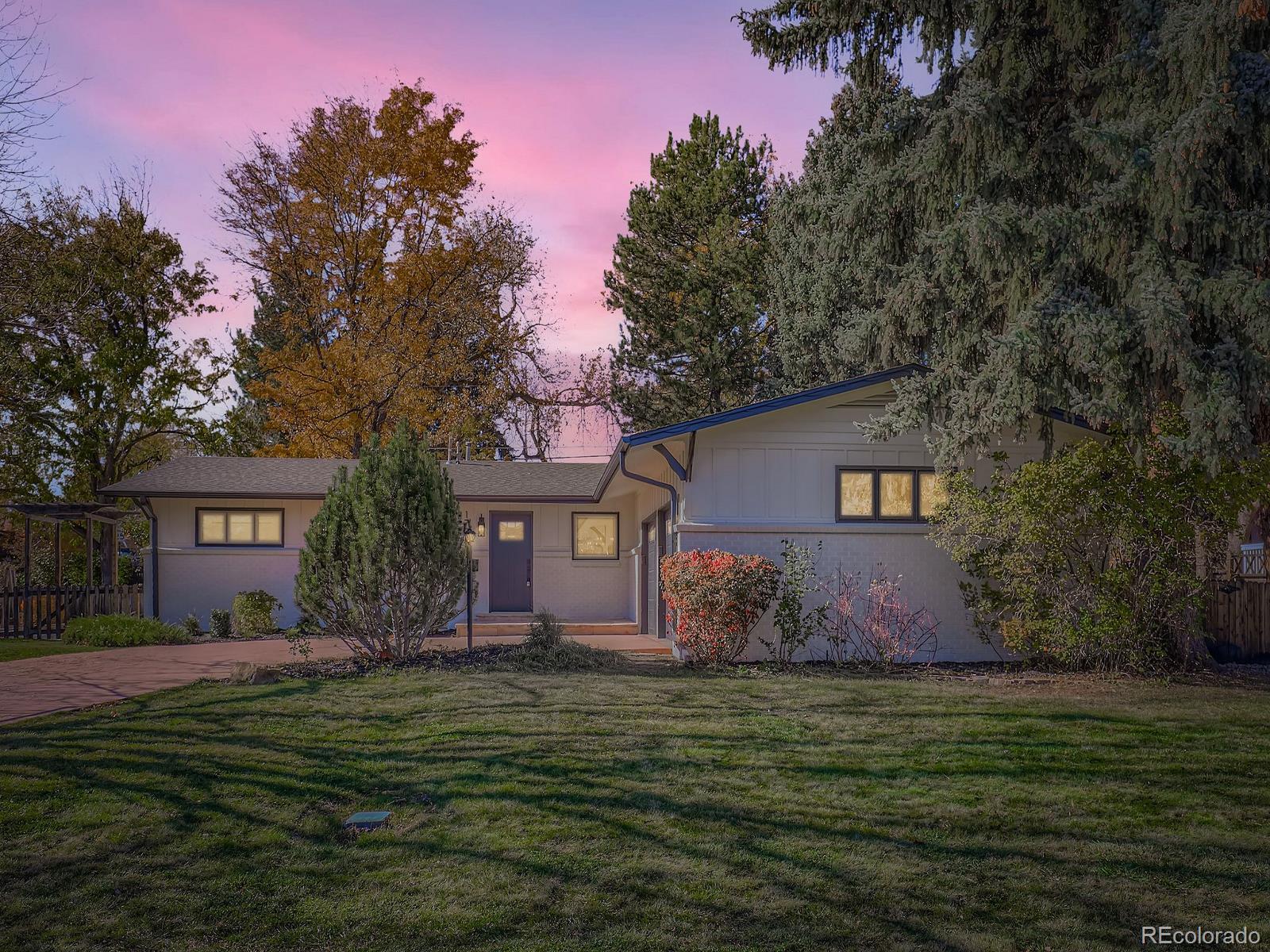 1705 alkire street, Golden sold home. Closed on 2025-12-19 for $1,087,500.