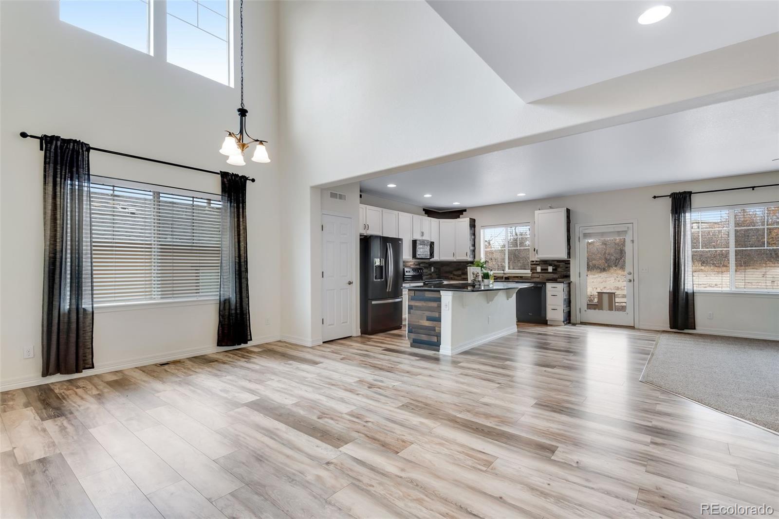 Heckendorf Ranch Castle Rock Home | MLS #: 62387303834  Donnington Circle, Castle Rock Beds: 4 Baths: 4 Price: $685,000
