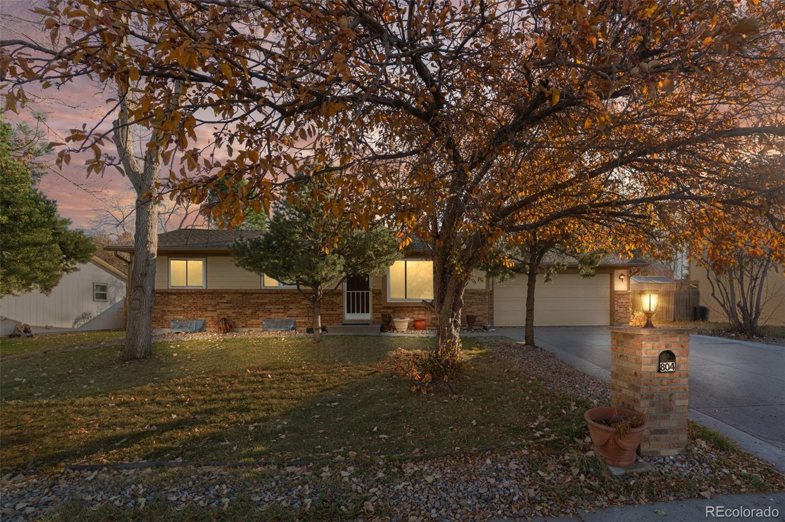 Castle North Castle Rock Home | MLS #: 7824030804  Oakwood Drive, Castle Rock Beds: 3 Baths: 3 Price: $550,000