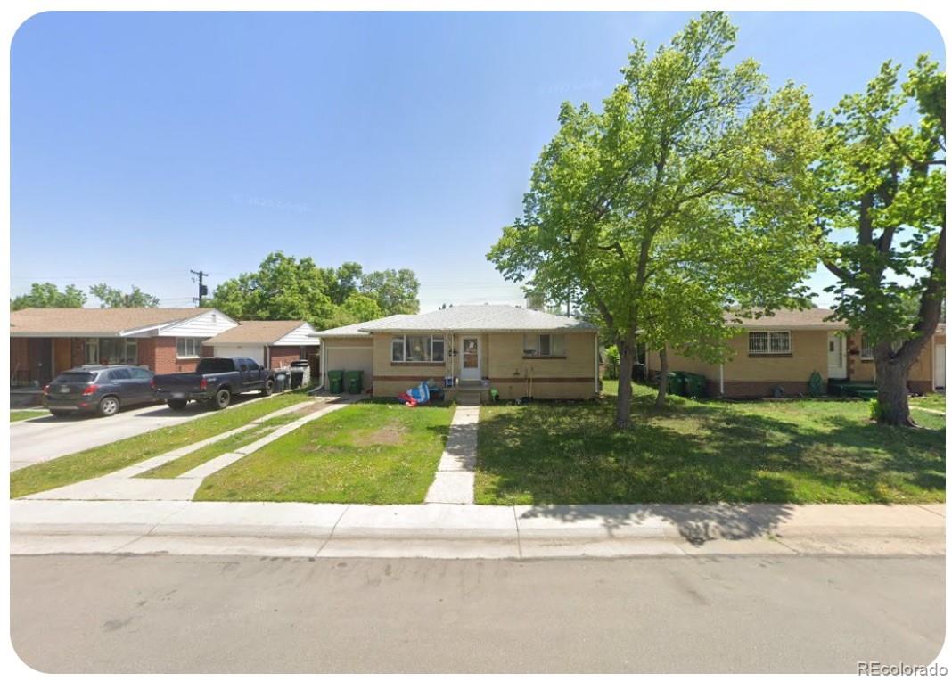 Carmac Heights Lakewood Home | MLS #: 97461251464 S Benton Street, Lakewood Beds: 4 Baths: 2 Price: $415,000