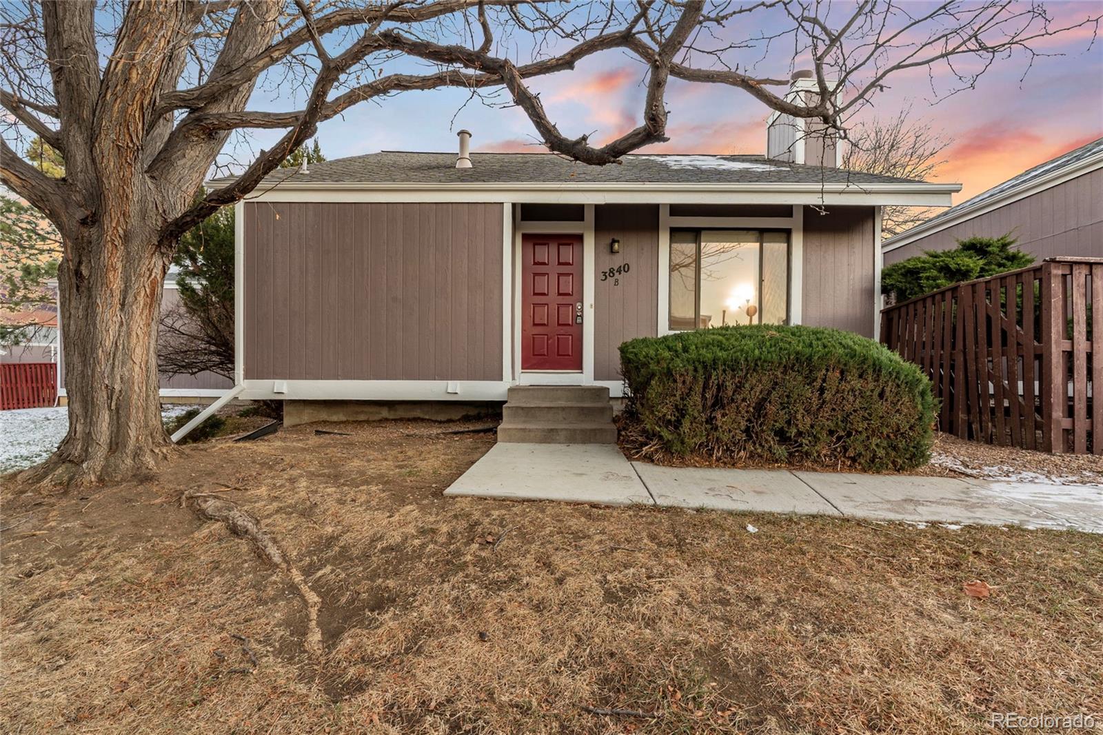 Hampden Hills Aurora Home | MLS #: 27522913840 S Genoa Court, Aurora Beds: 4 Baths: 3 Price: $349,000