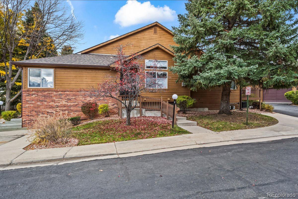 11820 w 66th place, Arvada sold home. Closed on 2026-02-05 for $425,000.