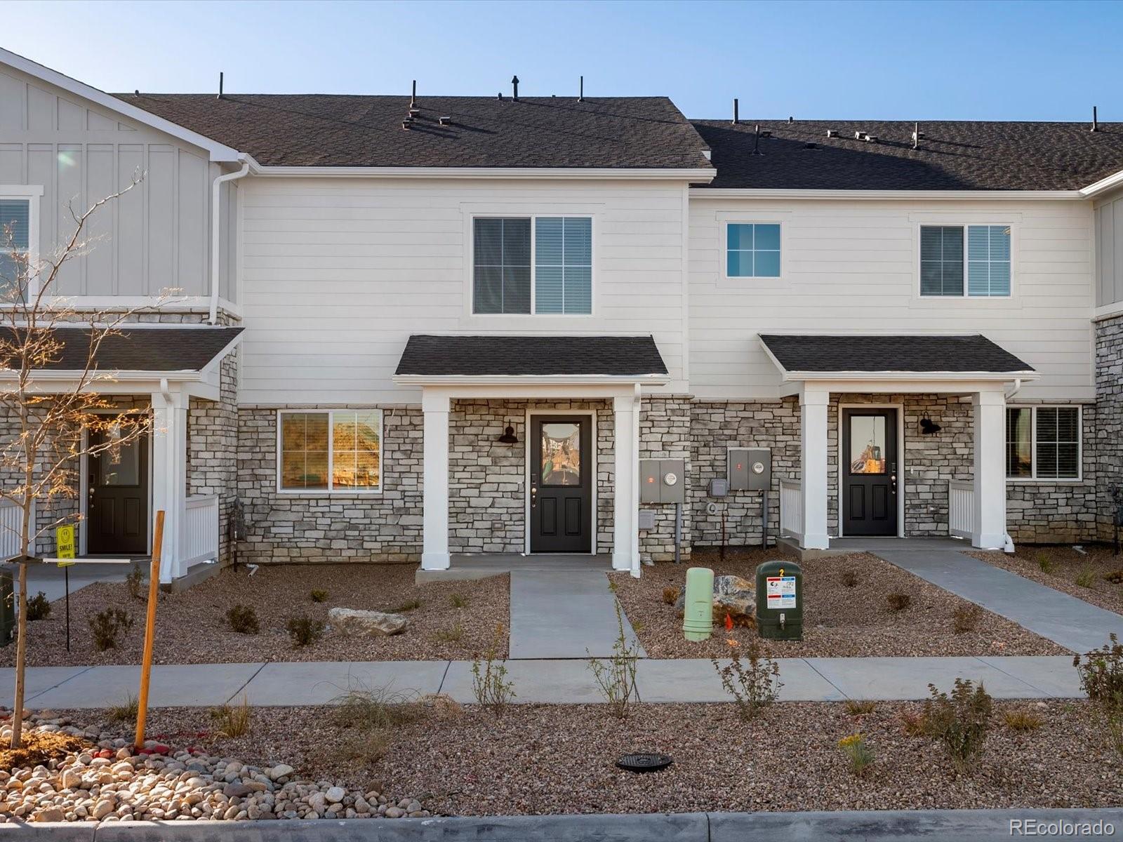 High Point Aurora Home | MLS #: 49410216535 N Nepal Street, Aurora Beds: 3 Baths: 3 Price: $415,000