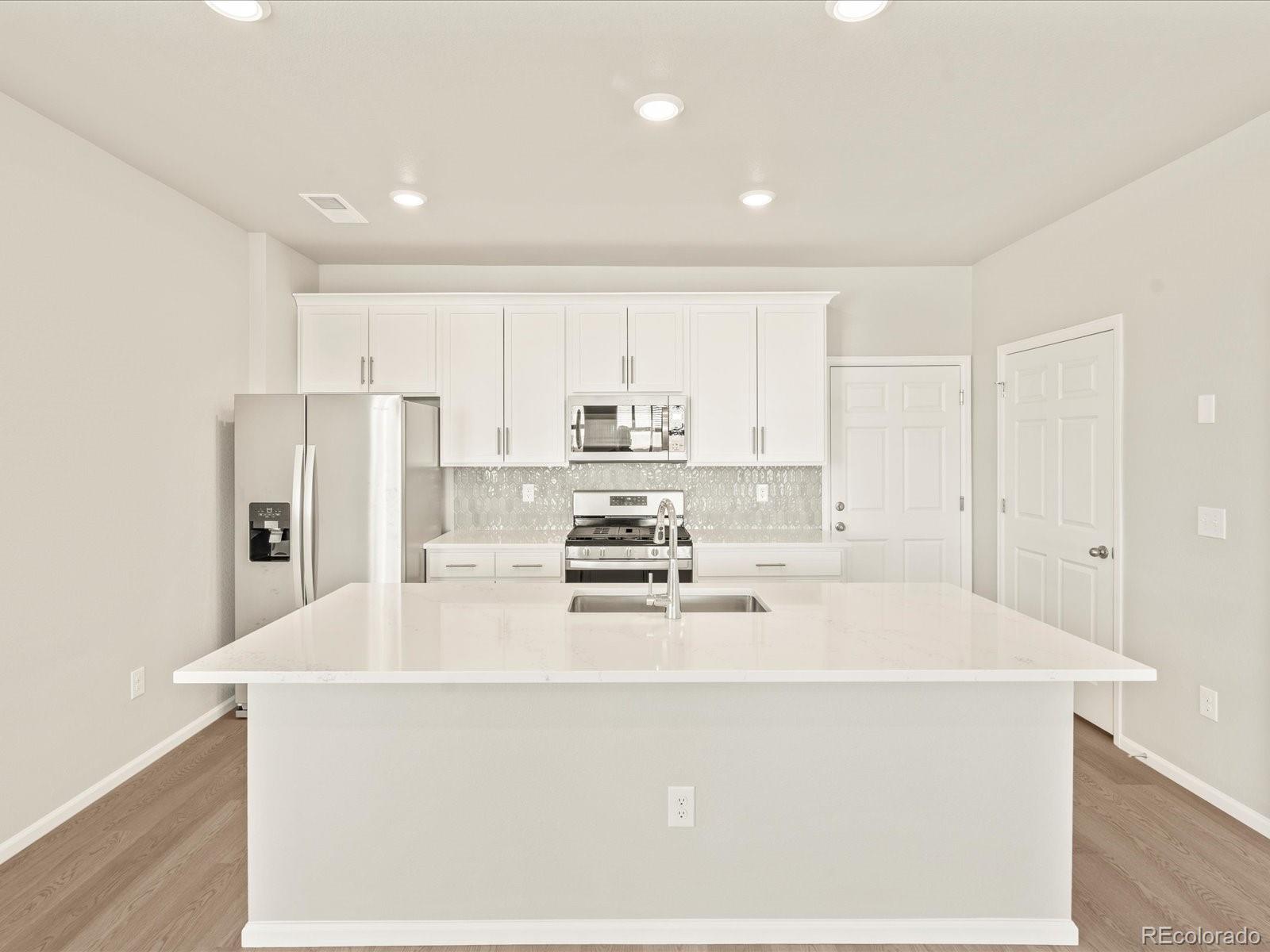 Horizon Uptown Aurora Home | MLS #: 5408207794 N Tempe Street, Aurora Beds: 3 Baths: 3 Price: $449,990