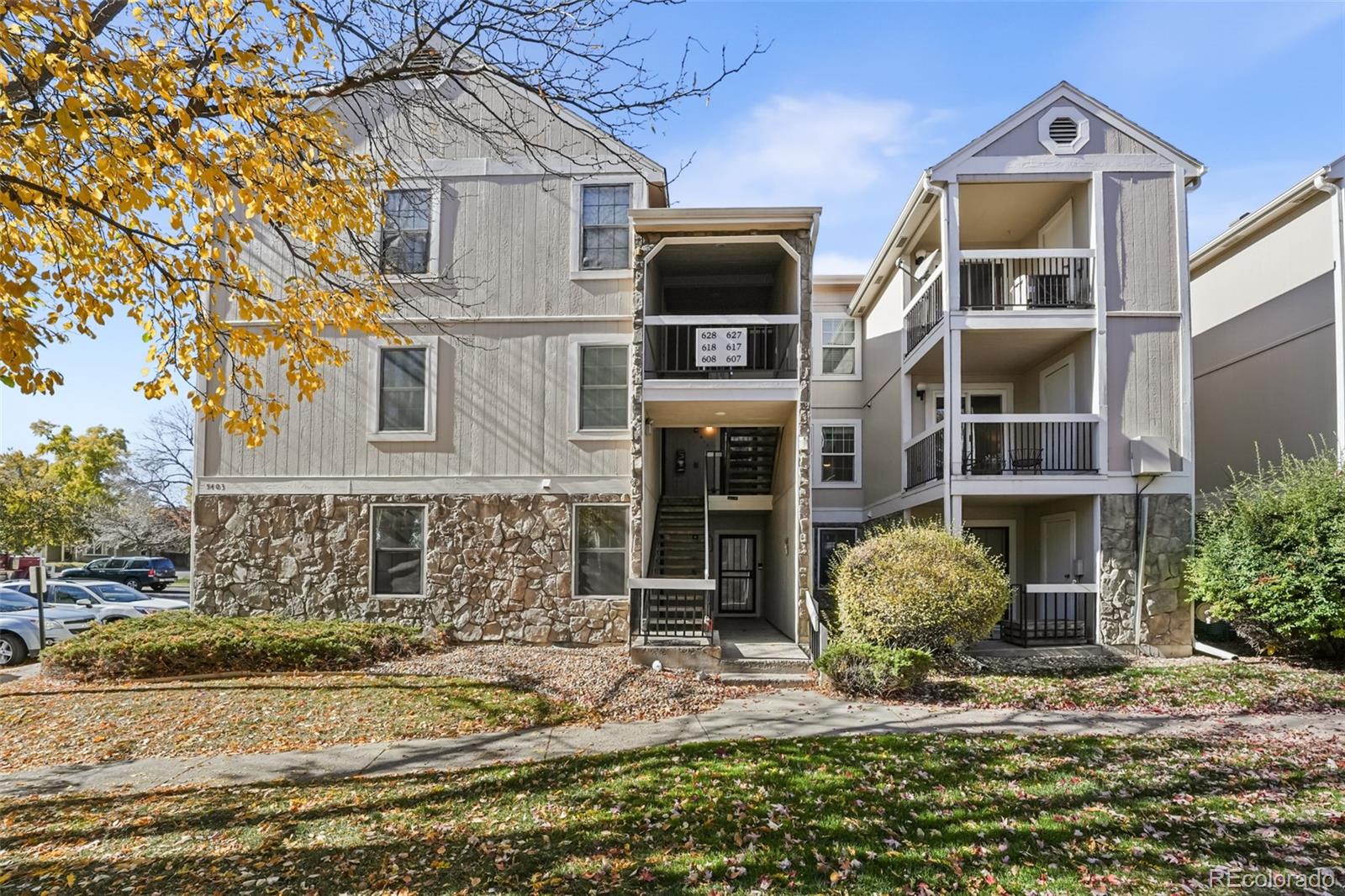 Wood Creek Arvada Condo / Townhome | MLS #: 80337375403 W 76th Avenue 617, Arvada Beds: 2 Baths: 1 Price: $295,000