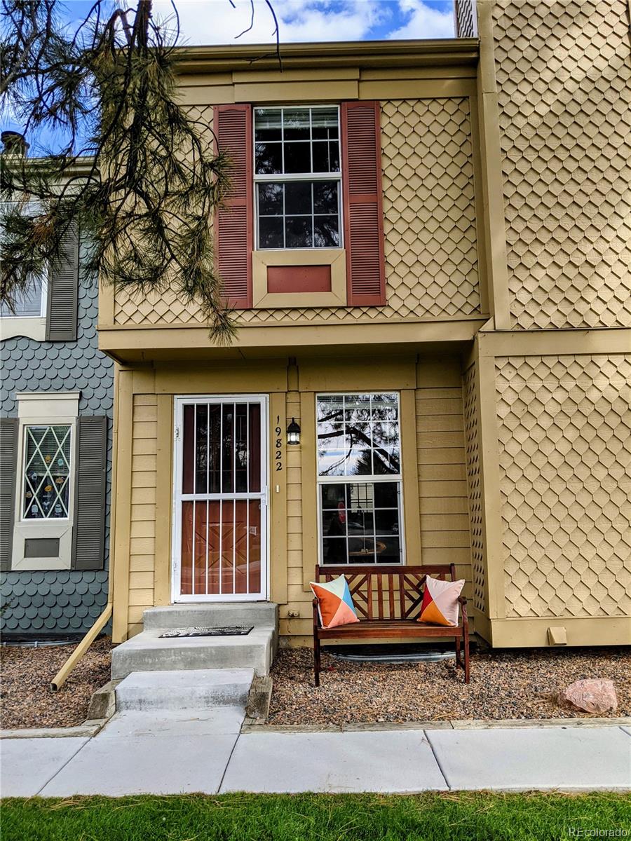 Town And Country Parker Condo / Townhome | MLS #: 933656719822  Summerset Lane , Parker Beds: 3 Baths: 2 Price: $359,000