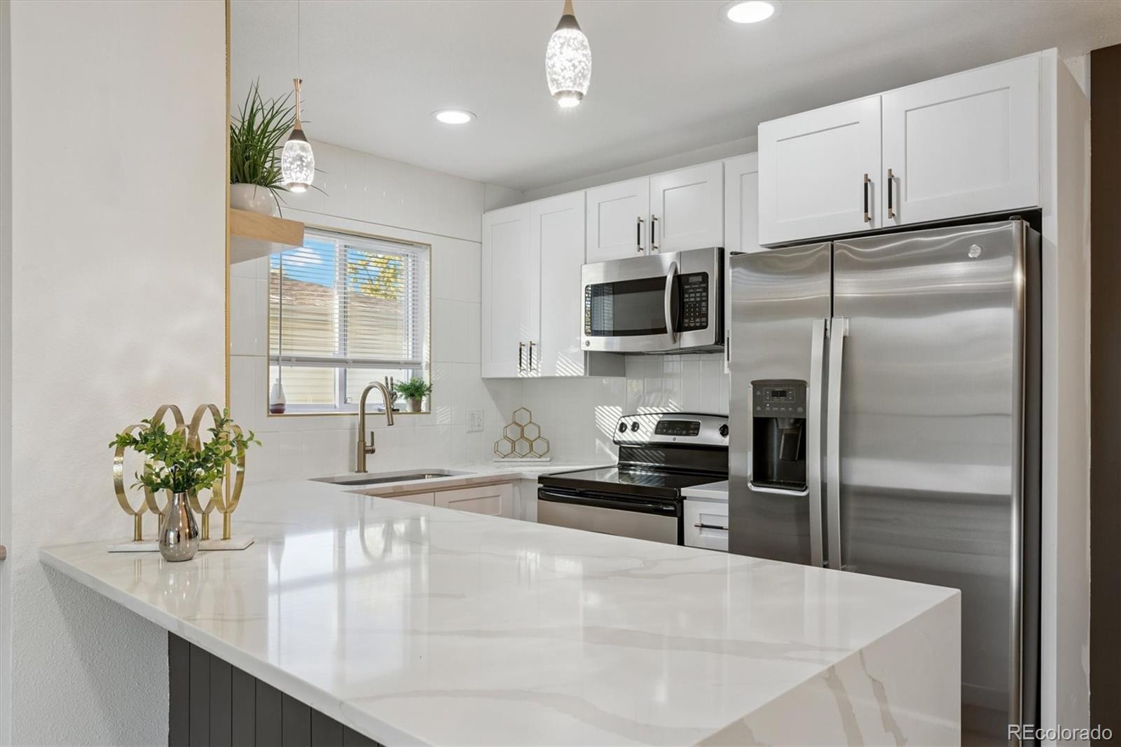Jefferson Green Lakewood Condo / Townhome | MLS #: 37744783355 S Flower Street 56, Lakewood Beds: 2 Baths: 1 Price: $295,000