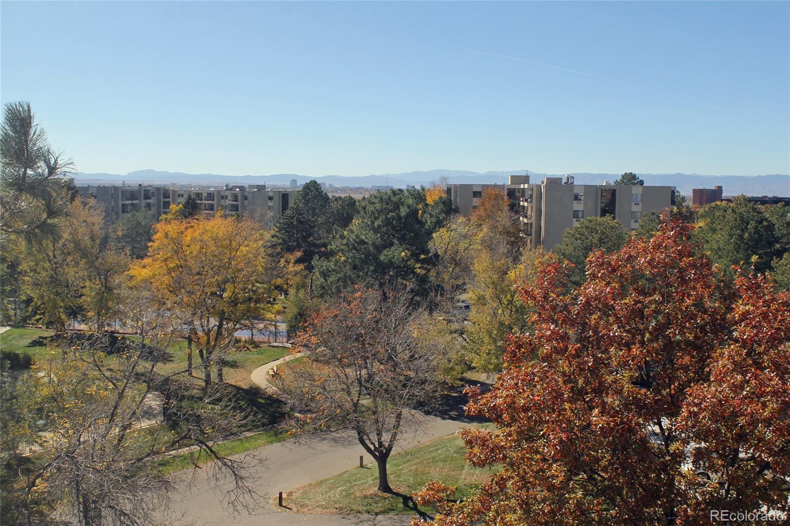 Heather Gardens Aurora Condo / Townhome | MLS #: 688850013952 E Marina Drive 606, Aurora Beds: 3 Baths: 3 Price: $360,000