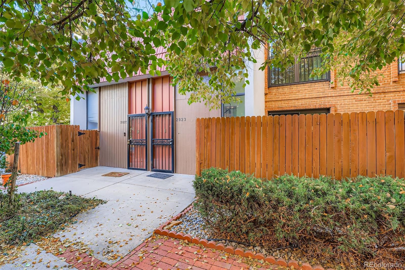 2823 s locust street, Denver sold home. Closed on 2026-01-23 for $345,500.