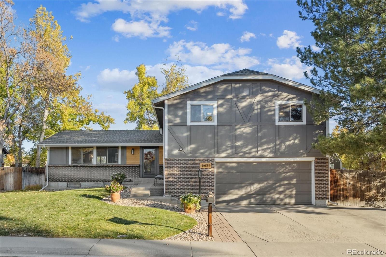 6621 w 74th avenue, Arvada sold home. Closed on 2025-12-03 for $647,000.