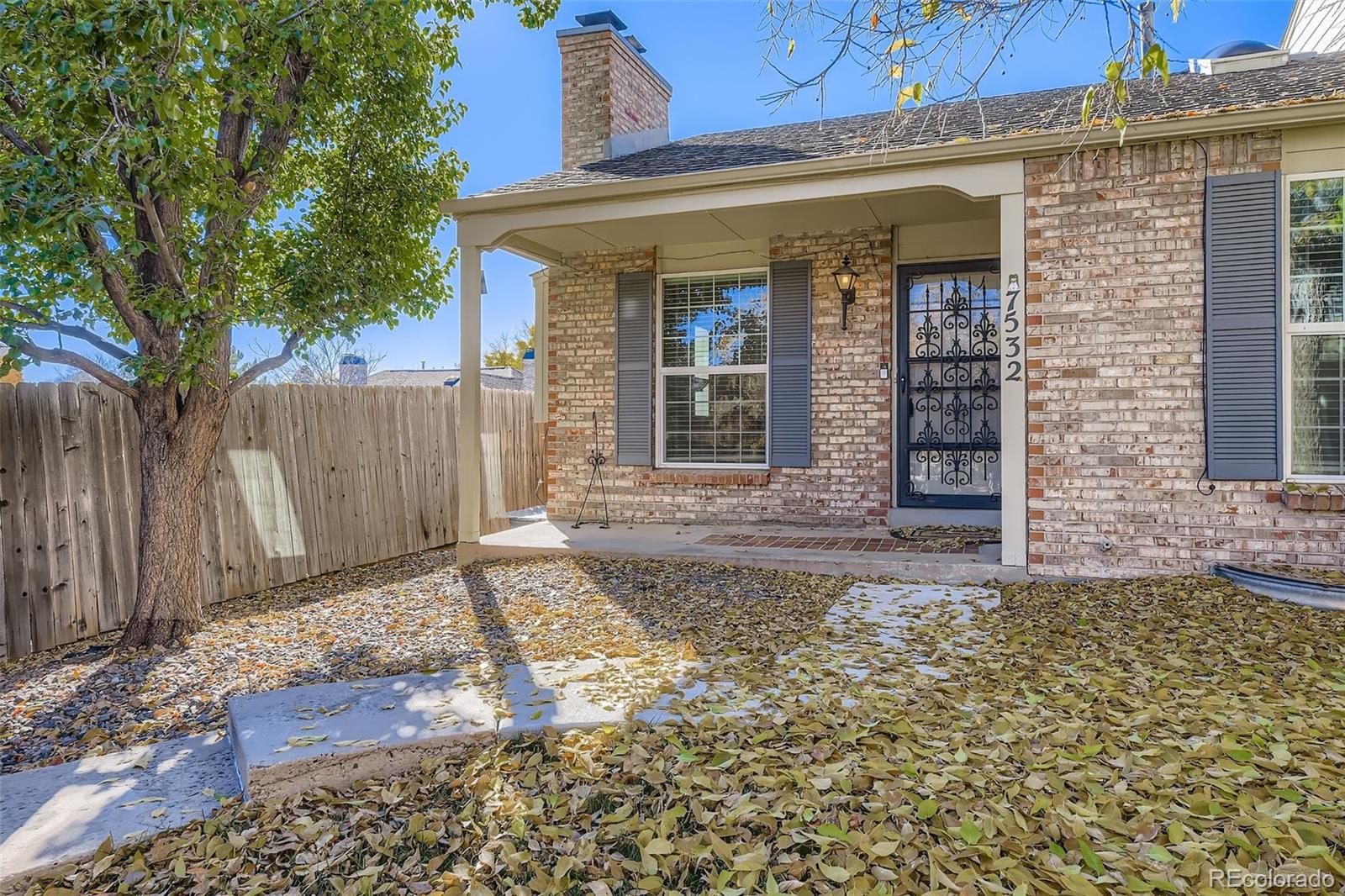 Bristol Cove Centennial Condo / Townhome | MLS #: 86729787532 S Cove Circle , Centennial Beds: 4 Baths: 3 Price: $445,000