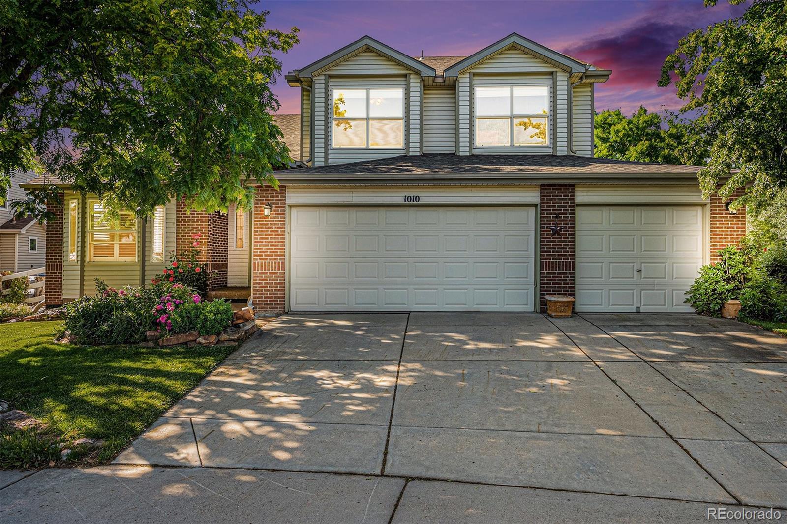 1010 home farm circle, Denver sold home. Closed on 2026-03-17 for $815,000.