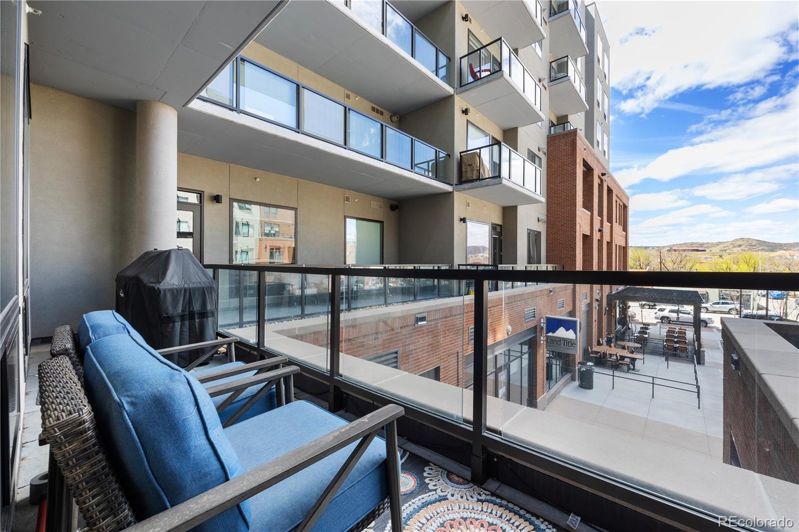  Castle Rock Condo / Townhome | MLS #: 401302920  Wilcox Street 209, Castle Rock Beds: 2 Baths: 2 Price: $549,000